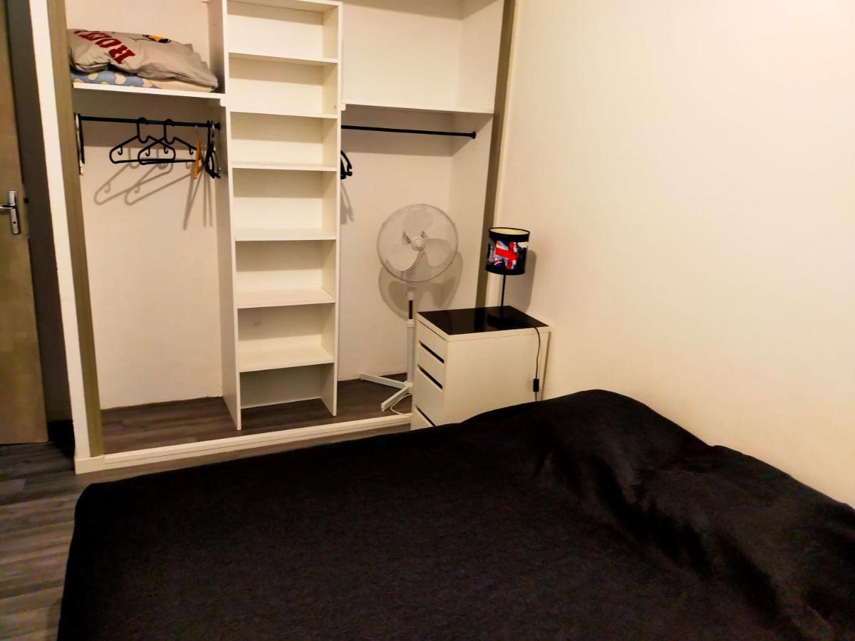 Appartement En Duplex Au 3Ieme Etage Sans Ascenseur อิแยร์ ภายนอก รูปภาพ